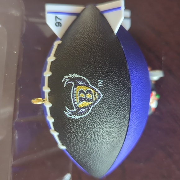 Hallmark Keepsake Ornament NFL Collection Baltimore Ravens NOS 1997 - Picture 6 of 7